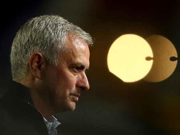 1 năm trôi qua, Pochettino nói lời tâm can về Mourinho