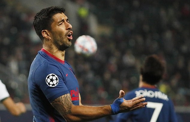 VAR lại gây tranh cãi, Atletico nhận trái đắng trên đất Nga