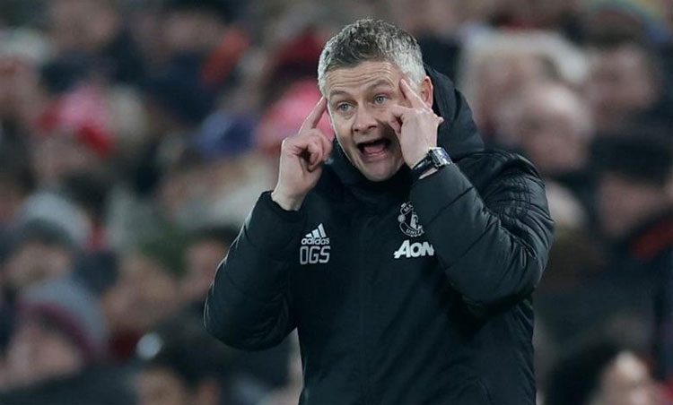 Solskjaer biện minh việc Man Utd để Demba Ba thoải mái ghi bàn