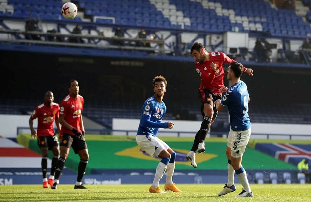 Ảnh bài viết CĐV Man Utd: "Quá chắc chắn; Đĩnh đạc; Cậu ấy là gã khổng lồ"