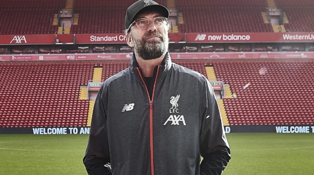 Trước Super Sunday, Berbatov đưa dự đoán khiến Liverpool mát mặt