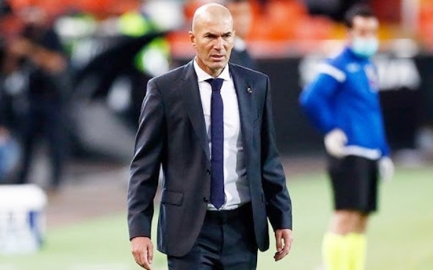 XONG! Zidane khốn đốn vì "người không phổi" gãy xương