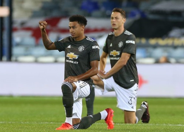 SỐC! Vì Man Utd, 'kẻ bị Ole ruồng bỏ' làm điều khó tin với đại diện