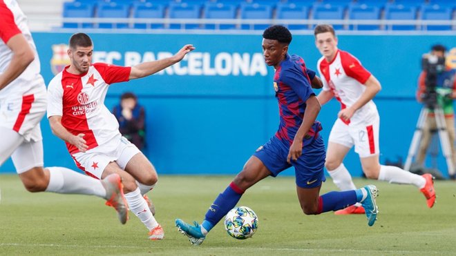 Ảnh bài viết Thần đồng được Barcelona ví như Ansu Fati 2.0 là ai?