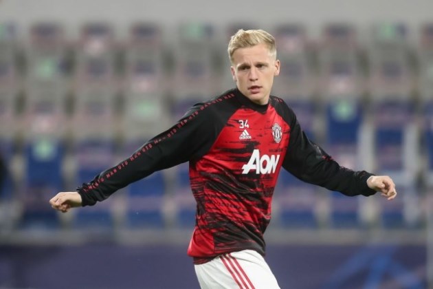 "Cầu thủ Man Utd đá không nổi viên bi, và cậu ấy vẫn không được chọn"