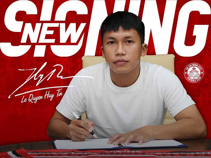 Lê Quyền Huy Tín: "Cơn lốc" cánh trái và câu chuyện cá chép vượt vũ môn