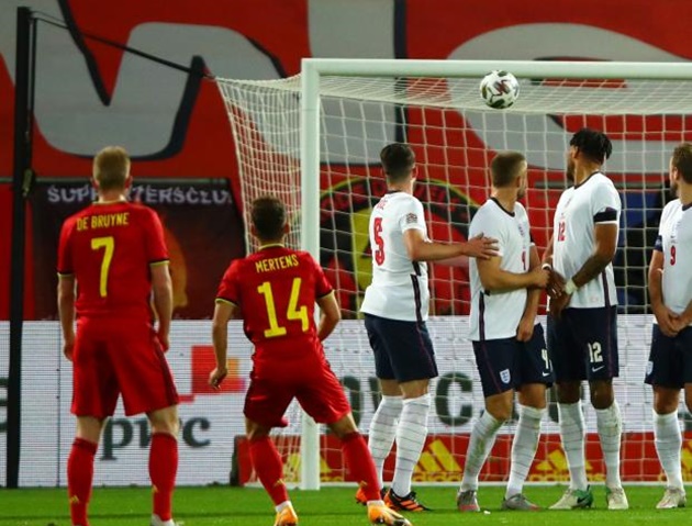 Roy Keane: "Tôi không hiểu nổi sao cậu ta lại như vậy"