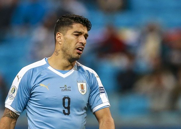 XONG! 'Tai họa' ập tới, Suarez nguy cơ bỏ lỡ trận Atletico - Barca