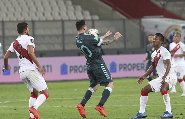 Messi im tiếng, sao Inter "nổ súng" giúp Argentina diệt gọn Peru