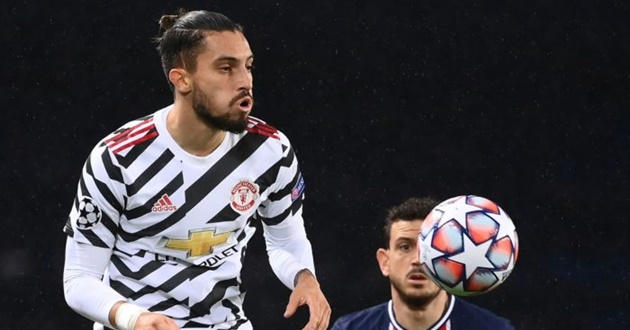 Trước trận gặp West Brom, Man Utd trao cờ cho "máy leo biên" cánh trái