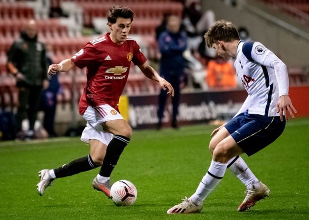 Tạo dấu ấn đầu tiên ở Man Utd, 'báu vật' 18 tuổi lập tức gửi thông điệp