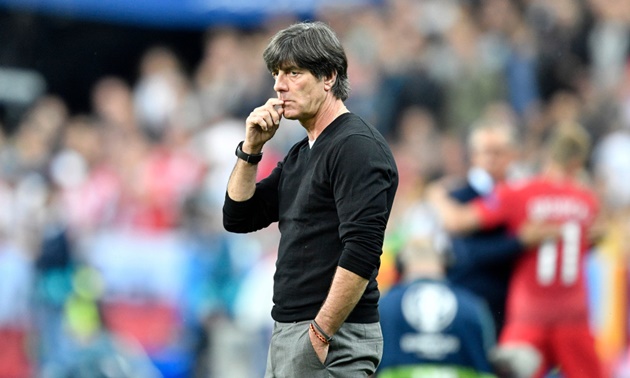 DFB "lật kèo" bất ngờ, Joachim Low đứng trước nguy cơ bị đá ra đường