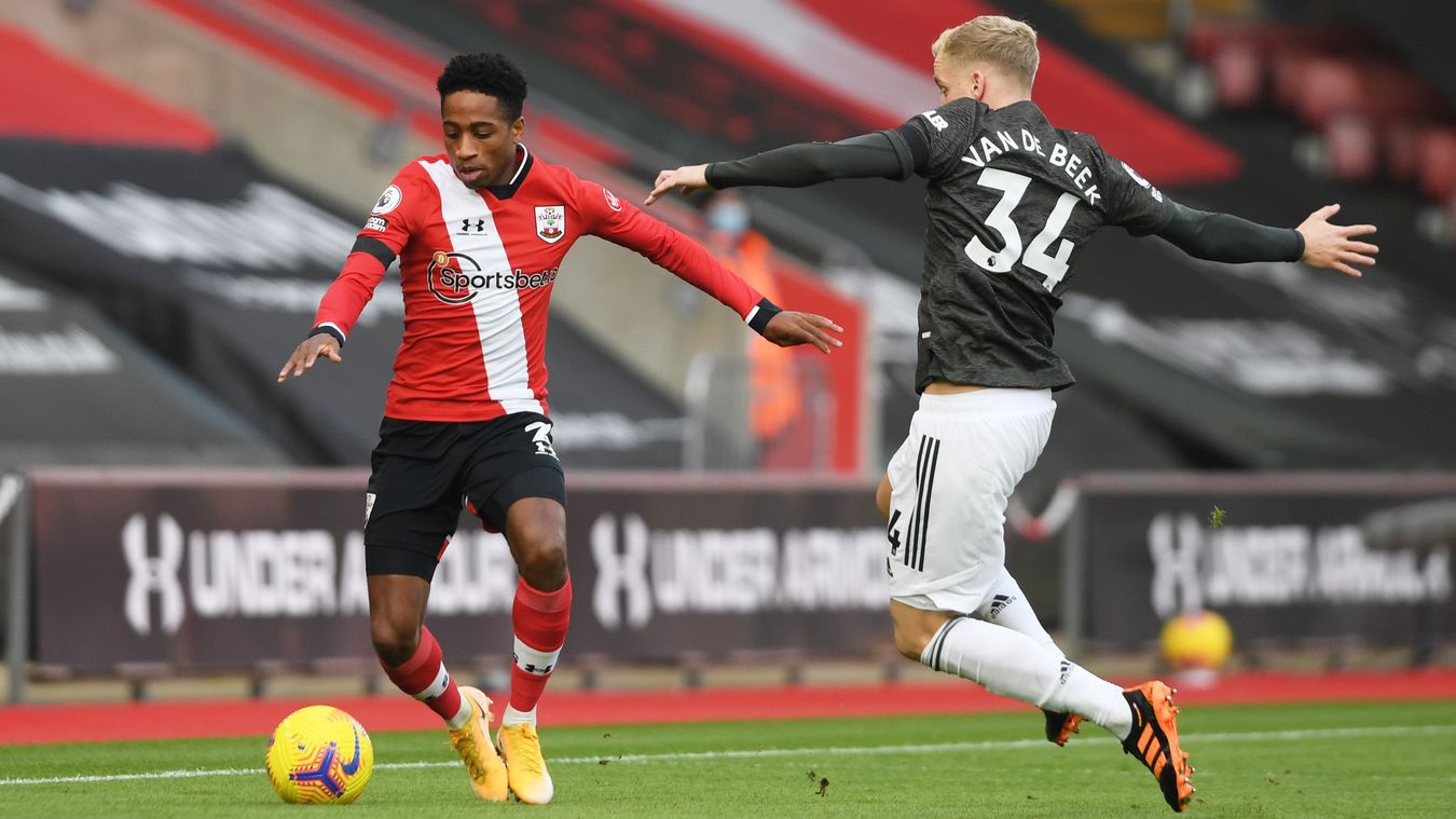 Ảnh bài viết CHOÁNG! Đá trận đầu cho M.U, Van de Beek để lại hình ảnh gây sốc