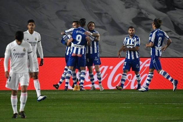 Điều gì đang xảy ra với hàng thủ của Real Madrid?