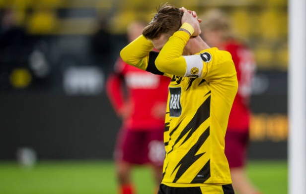 Thủng lưới 2 lần bởi cùng 1 kịch bản, Dortmund "chết lặng" trên sân khách
