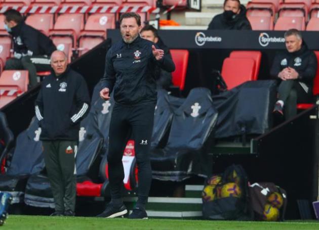 HLV Southampton hé lộ động thái của Man Utd trong phòng thay đồ