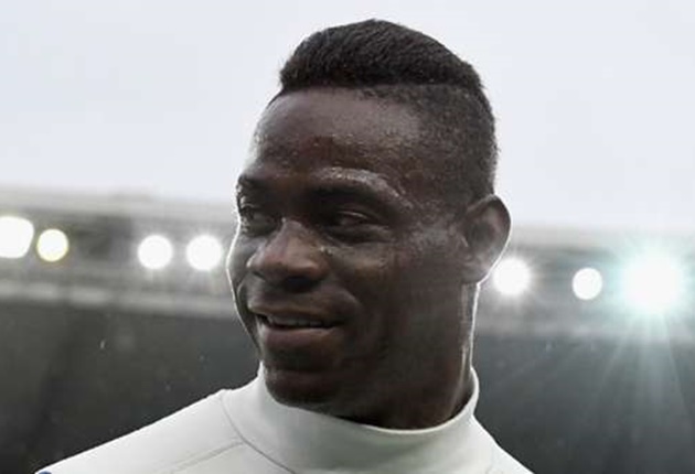 "Balotelli sẽ giống như Maradona, hy vọng cậu ấy đợi chúng tôi"