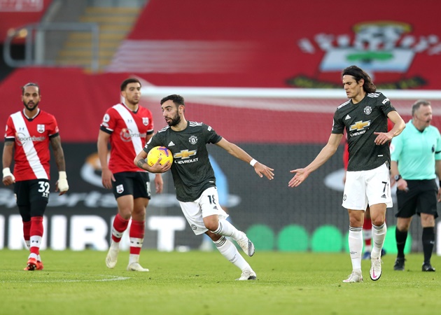 Ảnh bài viết Cavani gỡ hòa cho Man Utd, Fernandes 'gây bão' với phản ứng khác biệt