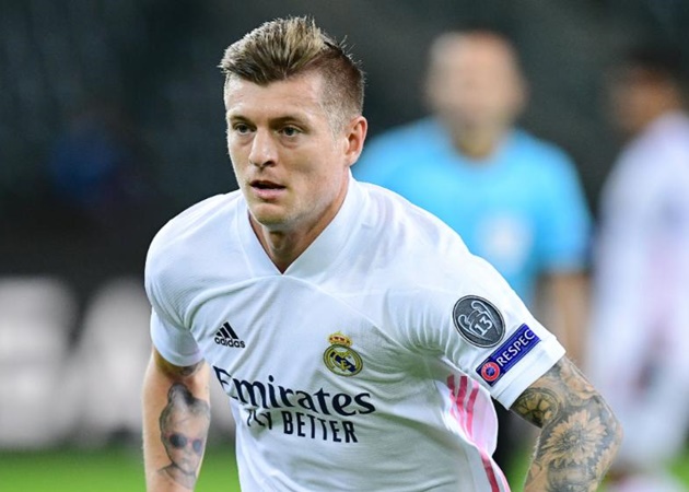 'Real Madrid cứ rối tung hết cả lên'