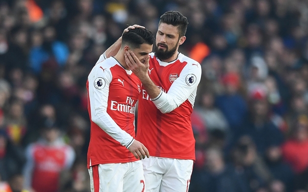 Góc Arsenal: Olivier Giroud trở về Emirates, tại sao không?
