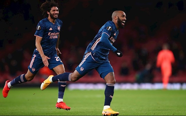 Sân Emirates đón chào "cầu thủ thứ 12", sao Arsenal phá vỡ im lặng