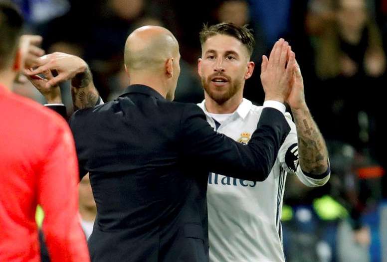 Sergio Ramos họp khẩn toàn đội, không có Zidane