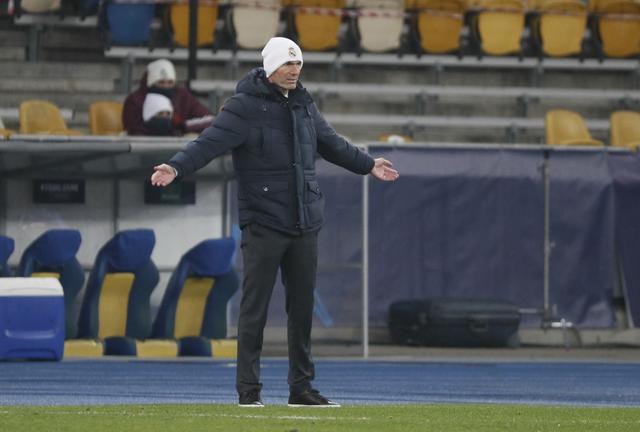 Còn tác dụng làm “mồi nhử”, Real sẽ không sa thải HLV Zidane