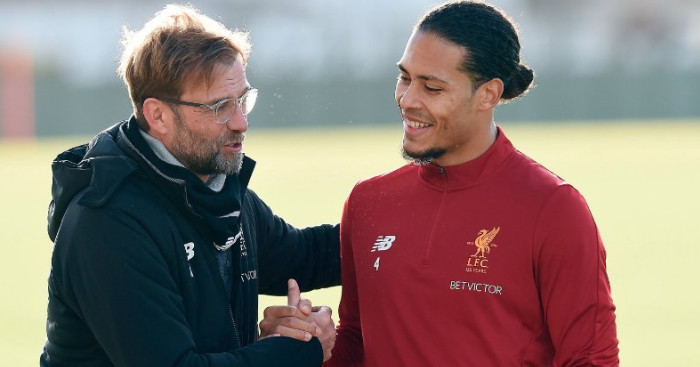 Van Dijk trở lại, Liverpool vẫn muốn chiêu mộ “đá tảng” 1m92 vào tháng Giêng