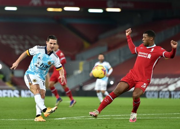 Liverpool thắng giòn giã, Scholes 'trăn trở' về trò cưng của Klopp