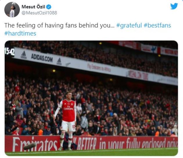 Arsenal thua thảm, Mesut Ozil gửi thông điệp đến người hâm mộ 