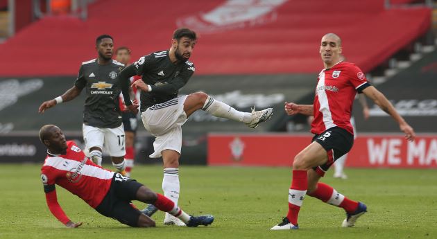 Top 10 tiền vệ công xuất sắc nhất thế giới năm 2020: Fernandes sau 2 người