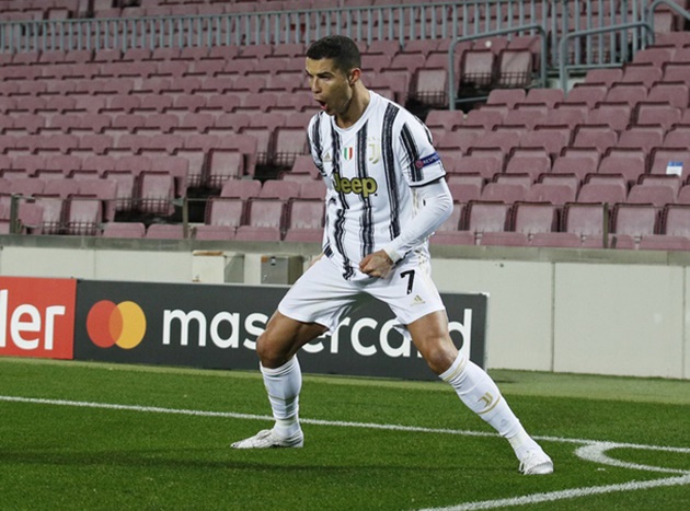 Ảnh bài viết Vượt mặt Messi, Ronaldo thể hiện rõ sự phấn khích sau trận đấu