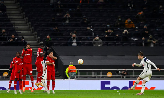 Bale cho thấy giá trị, Spurs tiếp tục chuỗi trận thăng hoa