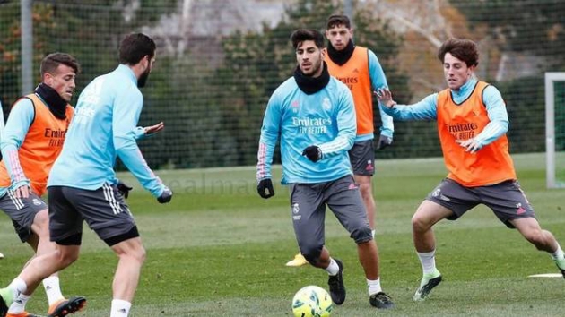Zidane nhận cú hích lớn từ "quái thú", Real quyết đấu Atletico