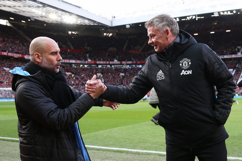 4 bình luận viên cùng đưa ra 1 dự đoán về kết quả derby Manchester