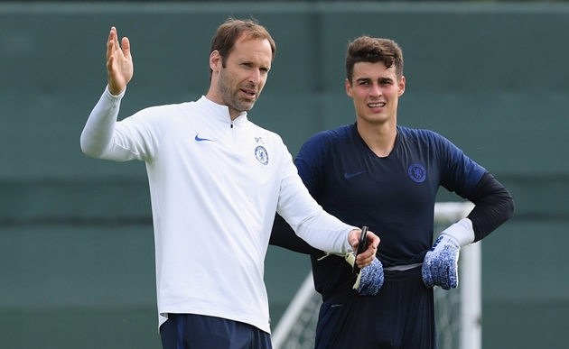 Bức xúc với VAR, Petr Cech đưa ra giải pháp