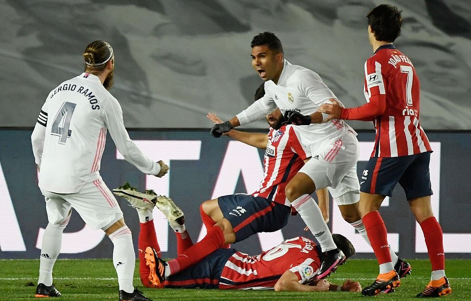 Oblak phản lưới nhà, Atletico ôm hận trước Real Madrid