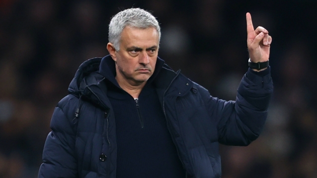 Chris Sutton: "Đó là cơ hội để Mourinho thể hiện bản lĩnh nhà vua"