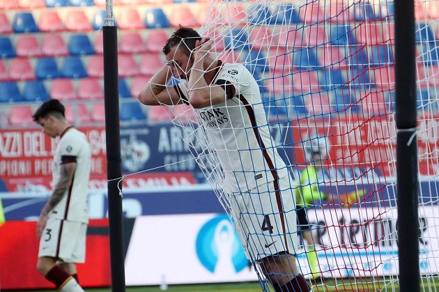 Sao AS Roma bị treo giò vì tội báng bổ thánh thần