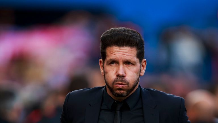 De Laurentiis cứng rắn, giấc mơ vô địch Simeone bị dập tắt