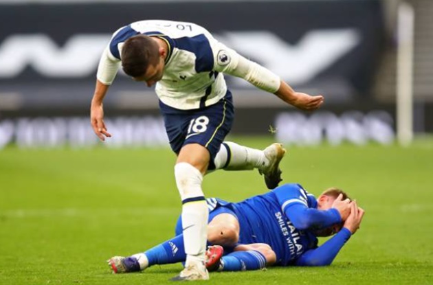5 điều bạn có thể bỏ lỡ ngày Tottenham bại trận: Mourinho nhồi nhét bất thành