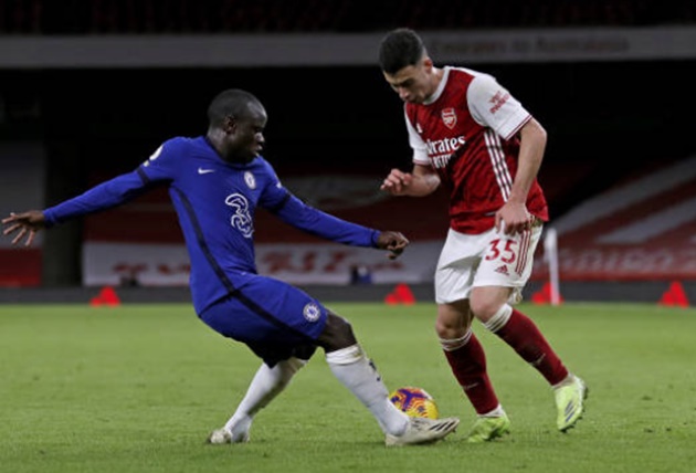 Ảnh bài viết CHOÁNG! 'Ngựa chiến Arsenal' quá sung, Kante lảo đảo té khuỵu gối