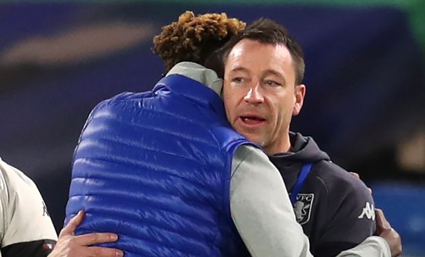 Trở lại Stamford Bridge, John Terry hành động thân thiết với Tammy Abraham