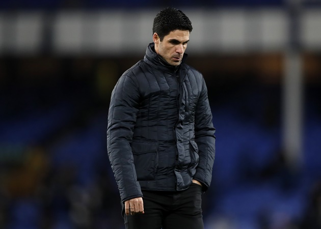'Nạn nhân' của Arteta kiểm tra y tế, rời Arsenal ngay trong chợ Đông