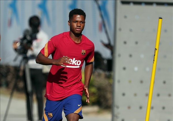 Barca nhận cú hích cực lớn trước màn đại chiến với PSG