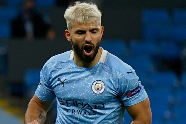 “Toang” hơn nửa đội hình, Man City lấy gì đấu Man Utd?