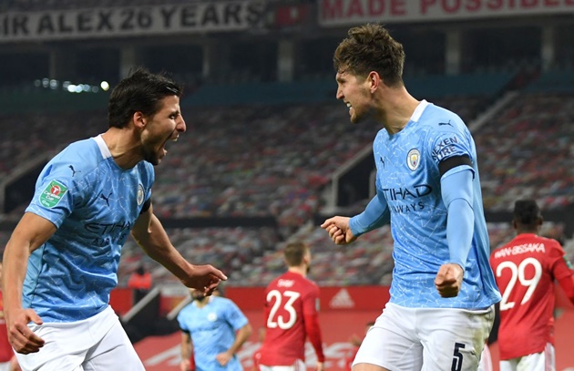 Bước ngoặt cố định xuất hiện, Man City nhấn chìm Man Utd tại Old Trafford