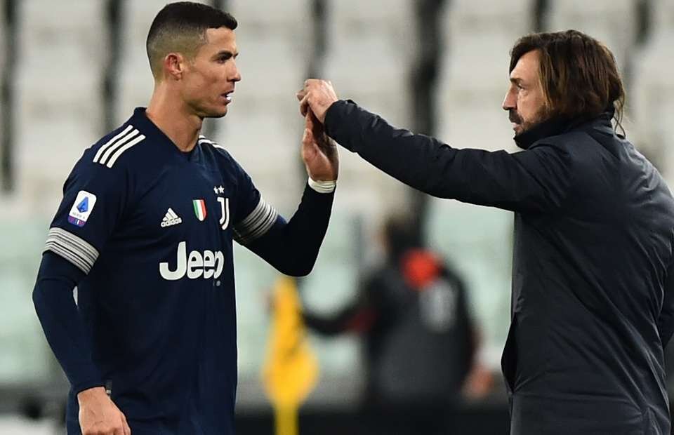 Ronaldo giờ là 1 trong 2 cầu thủ ghi bàn nhiều nhất lịch sử