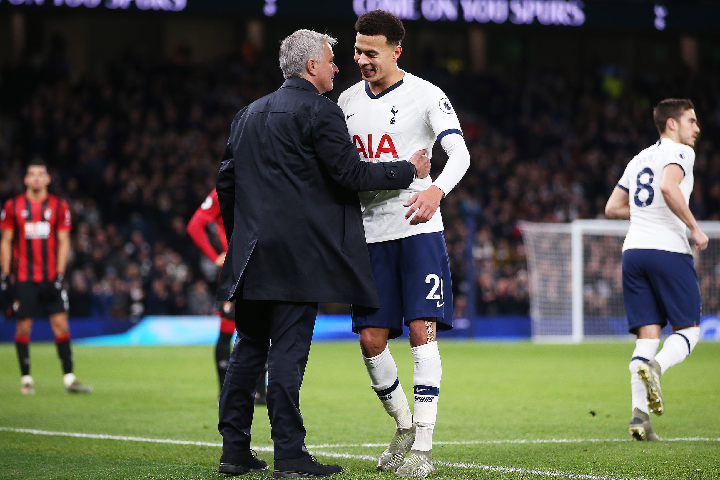 Thắng đậm Marine, Mourinho nói lời thật lòng về Dele Alli