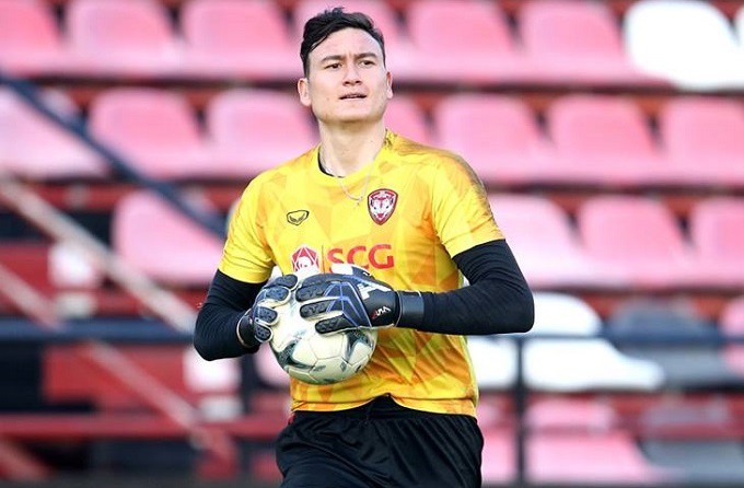 Chuẩn bị sang Nhật, Văn Lâm nhận tối hậu thư từ Muangthong United